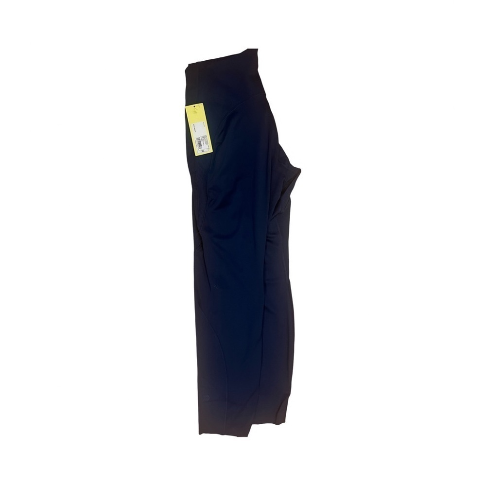 ALL IN MOTION Woman's High-Rise Leggings with zip pockets.​​​ - Picture 5 of 9